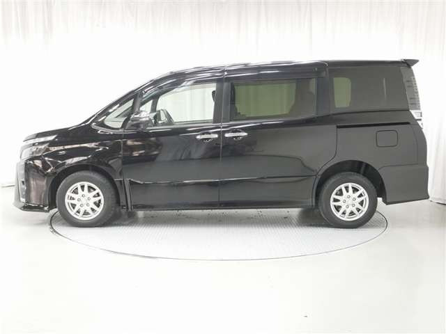 ヴォクシー2.0 ZS 煌III 4WD
