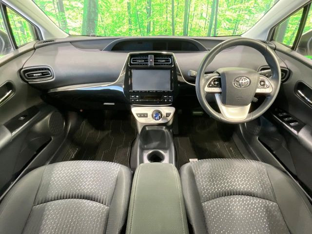 プリウス1.8 S セーフティ プラス