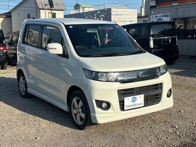 �����̑���t���J�[�i�r��h�����R�Ȃǂ̗p�i�̎��t�����s���Ă���܂�!���C�y�ɂ����k��������! TEL:0138-83-5680