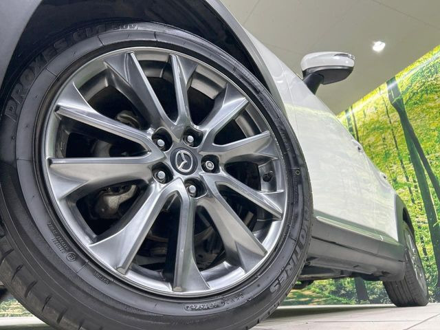 �y����18�C���`�A���~�z�C�[���z�O�ςɃ}�b�`���������A���~�z�C�[���𑕒����Ă���܂��B�e��ЊO�A���~�z�C�[����A�X�^�b�h���X�^�C�����戵�����Ă���܂��B���񂲑��k����������