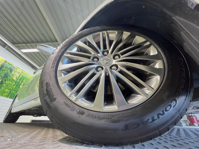 �y����17�C���`�A���~�z�C�[���z�O�ςɃ}�b�`���������A���~�z�C�[���𑕒����Ă���܂��B�e��ЊO�A���~�z�C�[����A�X�^�b�h���X�^�C�����戵�����Ă���܂��B���񂲑��k����������