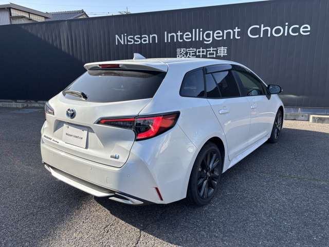 カローラツーリング1.8 ハイブリッド W×B