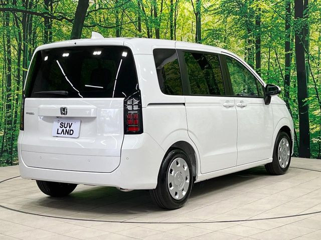 ☆全国のネクステージからお取り寄せが可能※!遠方の店舗に展示してあるクルマが気になる場合も、最寄りの店舗でご覧いただくことが可能です!是非私たちに要望をお聞かせください!※別途費用