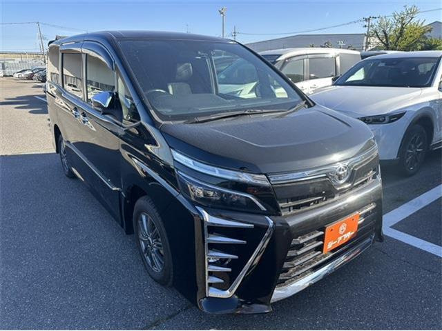 ヴォクシー2.0 ZS 煌III 4WD