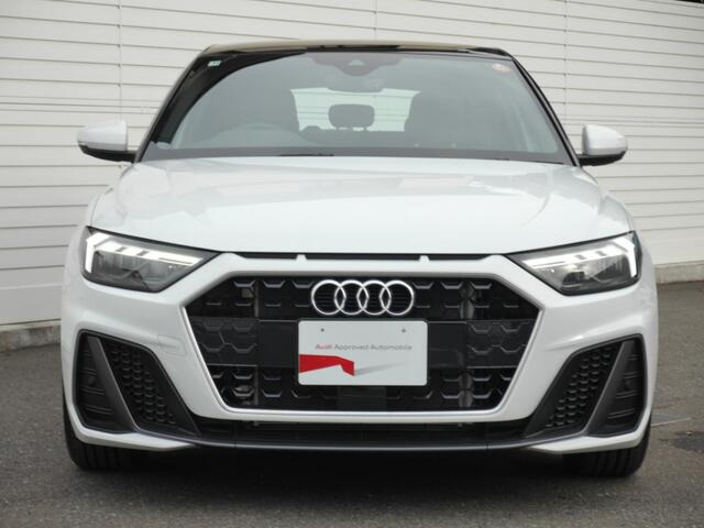 A1スポーツバック25 TFSI Sライン