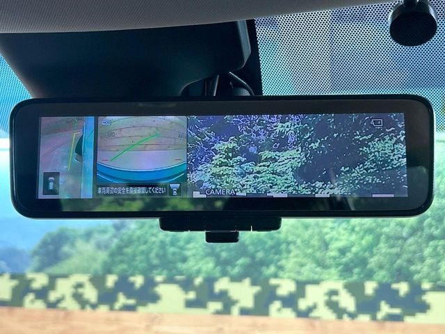 【アラウンドビューモニター】専用のカメラにより、上から見下ろしたような視点で360度クルマの周囲を確認することができます☆死角部分も確認しやすく、狭い場所での切り返しや駐車もスムーズに行えます。