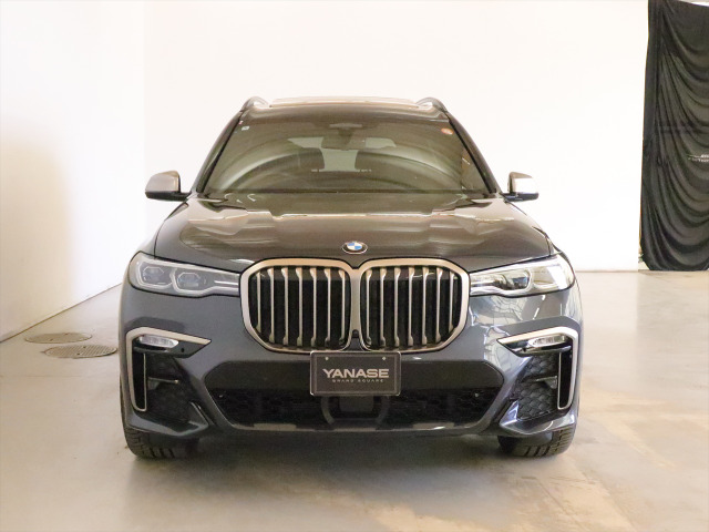X7M50i 4WD