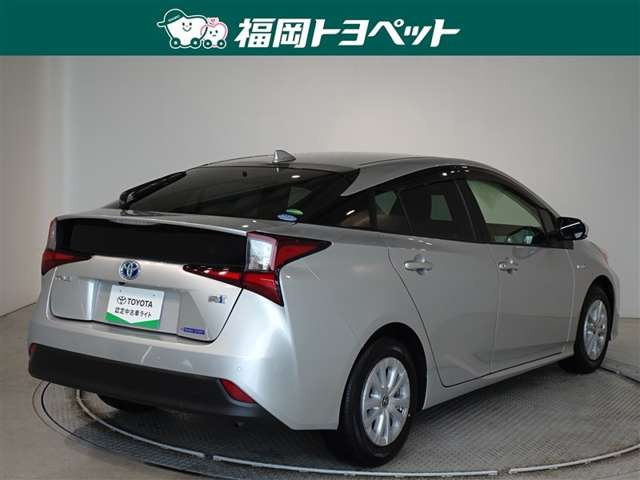 プリウス1.8 S