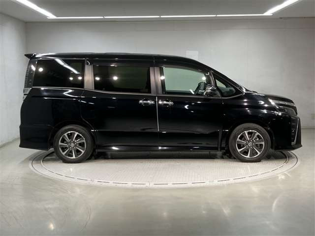 ヴォクシー2.0 ZS 煌