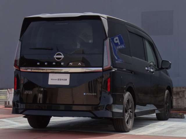 セレナ1.4 e-POWER ハイウェイスターV 90周年記念車