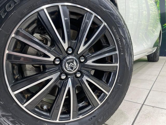 �y15�C���`�A���~�z�C�[���z�O�ςɃ}�b�`�����A���~�z�C�[���𑕒����Ă���܂��B�e��A���~�z�C�[����A�X�^�b�h���X�^�C�����戵�����Ă���܂��B���񂲑��k����������