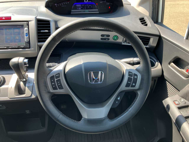 フリードハイブリッド1.5 ジャストセレクション+