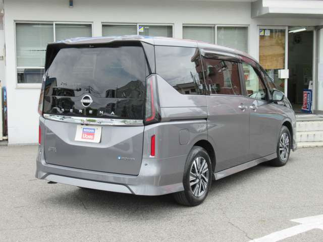 セレナ1.4 e-POWER ハイウェイスターV