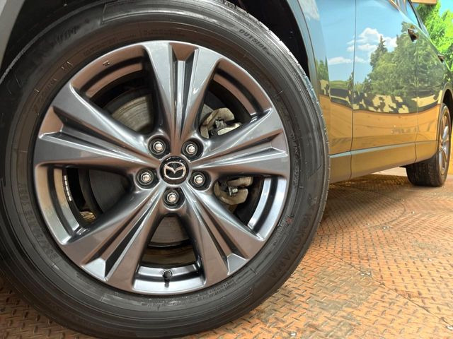 �y����18�C���`�A���~�z�C�[���z�O�ςɃ}�b�`���������A���~�z�C�[���𑕒����Ă���܂��B�e��ЊO�A���~�z�C�[����A�X�^�b�h���X�^�C�����戵�����Ă���܂��B���񂲑��k����������