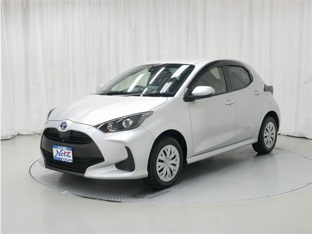 ヤリス1.5 ハイブリッド X E-Four 4WD