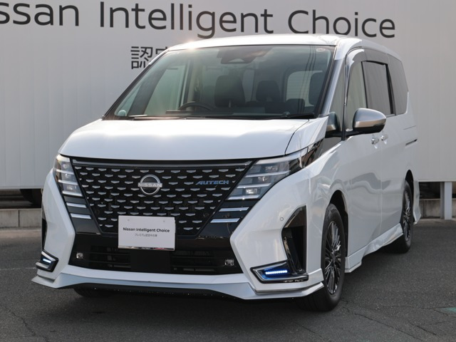 セレナ1.4 e-POWER AUTECH