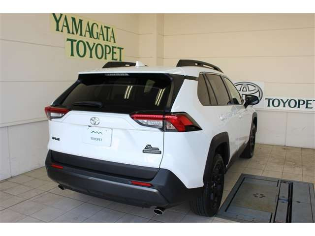 RAV42.0 アドベンチャー オフロードパッケージ 4WD