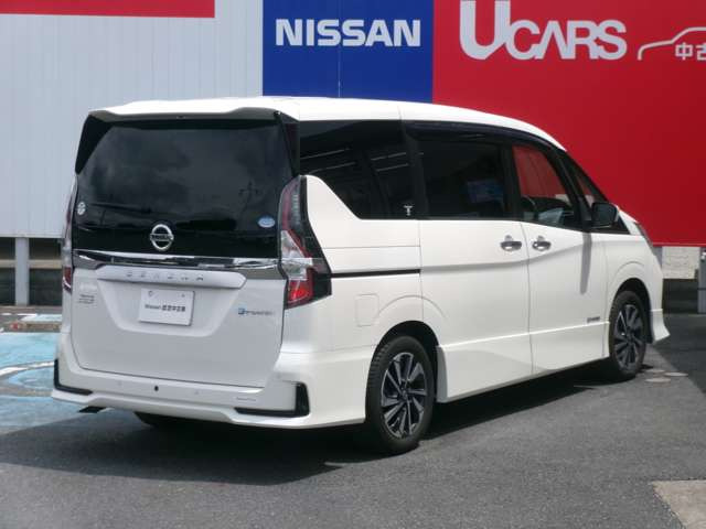 セレナ1.2 e-POWER ハイウェイスターV