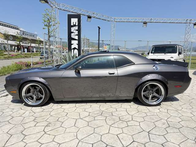 チャレンジャーSXT プラス