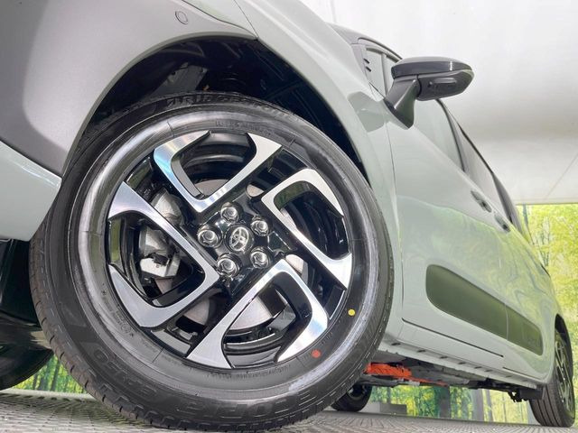 �y�����A���~�z�C�[���z�O�ςɃ}�b�`���������A���~�z�C�[���𑕒����Ă���܂��B�e��ЊO�A���~�z�C�[����A�X�^�b�h���X�^�C�����戵�����Ă���܂��B���񂲑��k����������