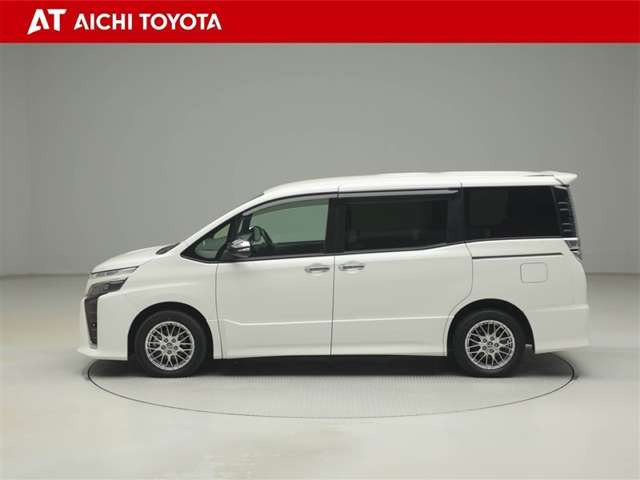 ヴォクシー1.8 ハイブリッド ZS 煌III