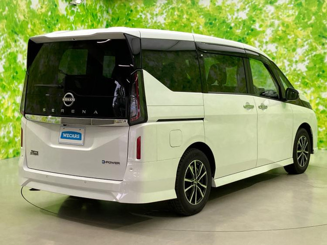 セレナ1.4 e-POWER ハイウェイスターV
