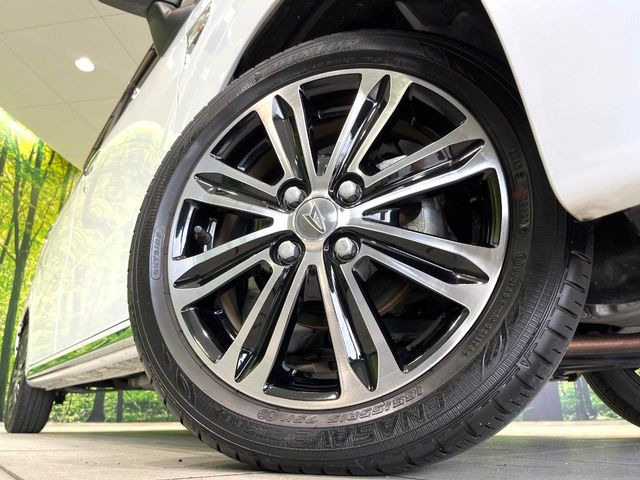 �y����15�C���`�A���~�z�C�[���z�O�ςɃ}�b�`���������A���~�z�C�[���𑕒����Ă���܂��B�e��ЊO�A���~�z�C�[����A�X�^�b�h���X�^�C�����戵�����Ă���܂��B���񂲑��k����������