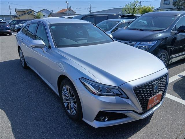 クラウンハイブリッド 2.5 B Four 4WD