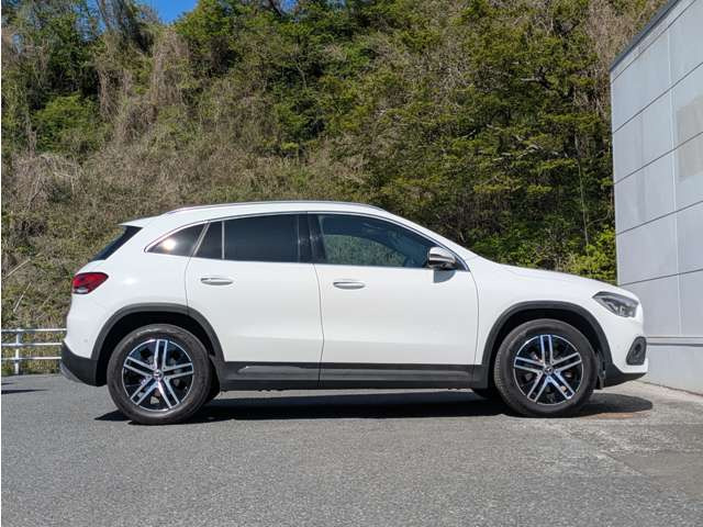 GLAクラスGLA200d 4マチック 4WD