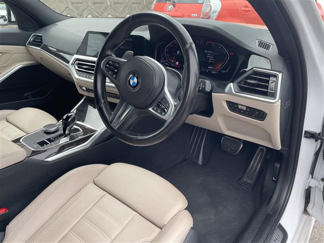 3シリーズツーリング320d xドライブ Mスポーツ  4WD