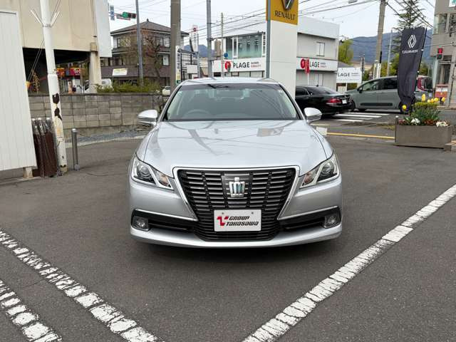 クラウンハイブリッド 2.5 ロイヤルサルーン Four 4WD