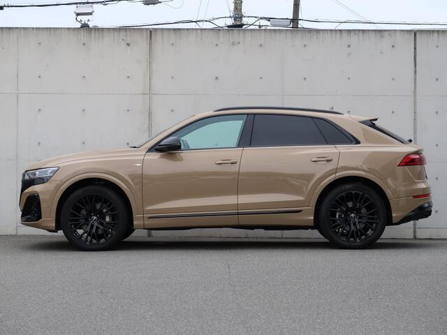 Q855 TFSI クワトロ Sライン 4WD