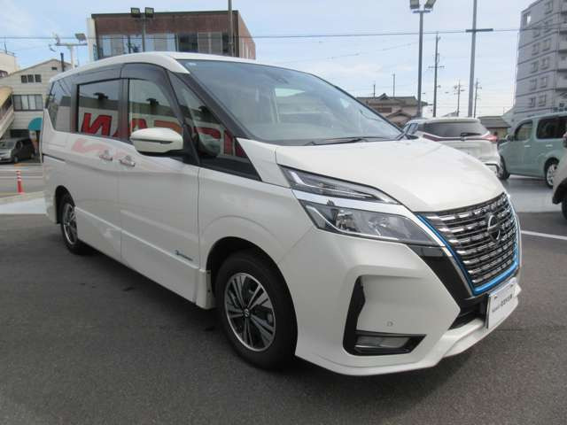 セレナ1.2 e-POWER ハイウェイスター