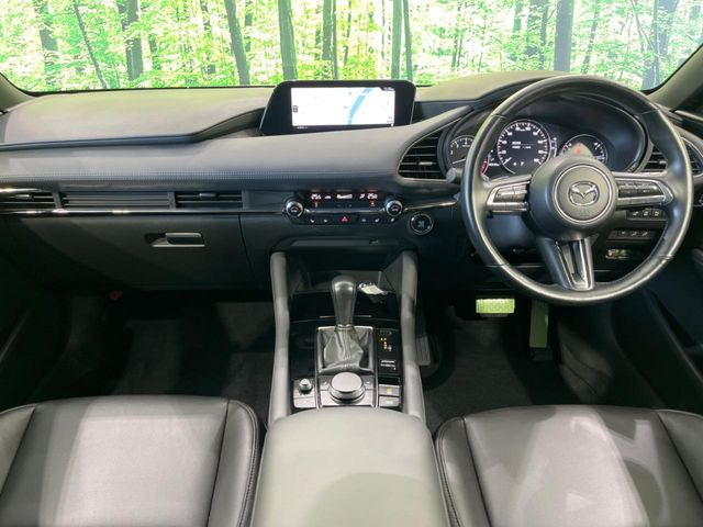 MAZDA3ファストバック2.0 20S Lパッケージ