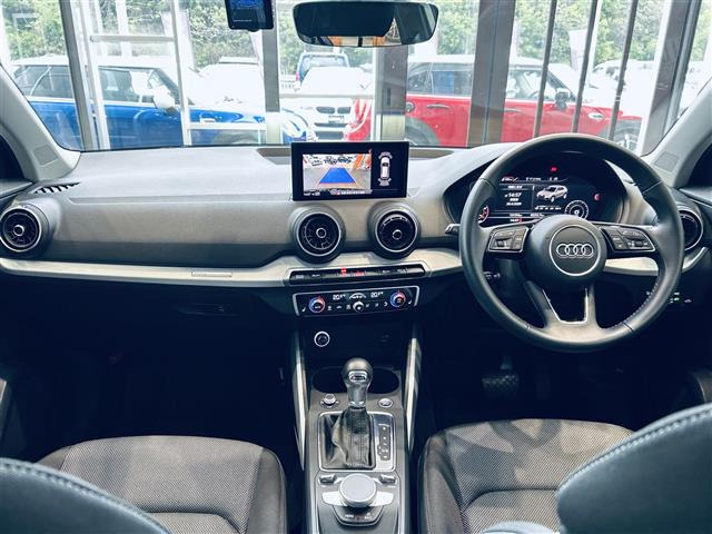 Q230 TFSI スポーツ