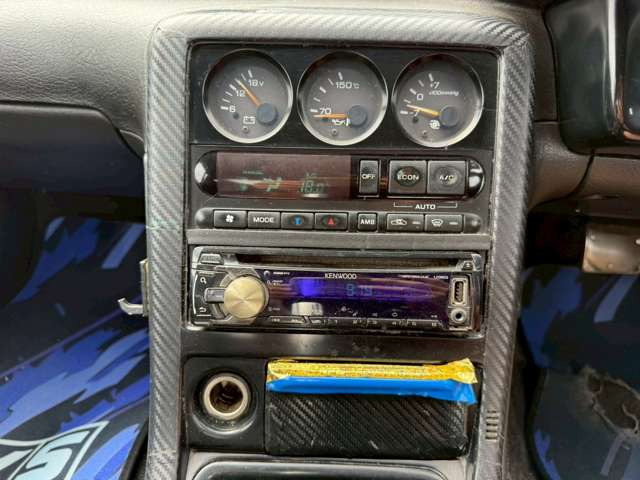 気になるお車がありましたら右の電話番号から直接お店にお問い合わせください。支払方法から車両情報、状態までなんでもご説明させて頂きます。スタッフ一同ご連絡お待ちしております。