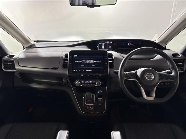 セレナ1.2 e-POWER ハイウェイスターV アーバンクロム