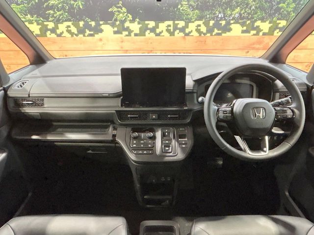ステップワゴン2.0 e:HEV スパーダ
