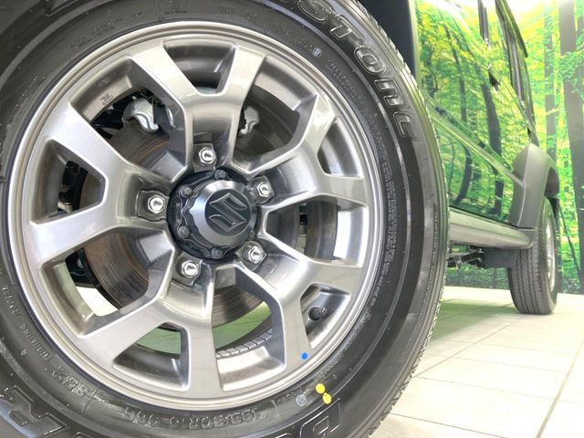 �y����15�C���`�A���~�z�C�[���z�O�ςɃ}�b�`���������A���~�z�C�[���𑕒����Ă���܂��B�e��ЊO�A���~�z�C�[����A�X�^�b�h���X�^�C�����戵�����Ă���܂��B���񂲑��k����������