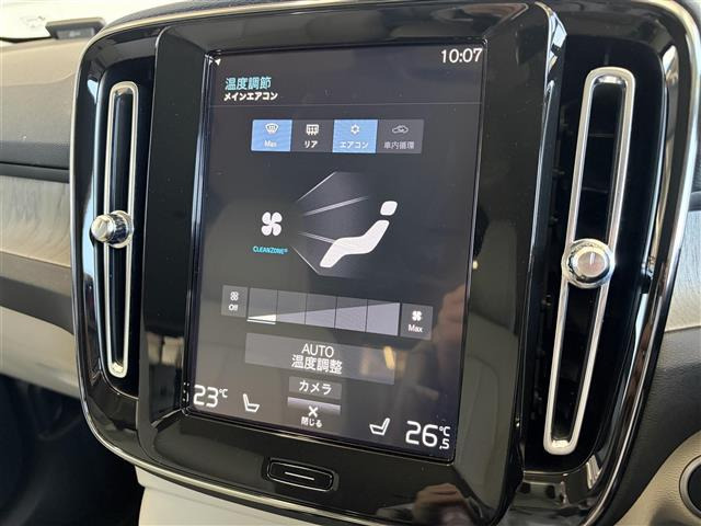 XC40B4 AWD インスクリプション 4WD