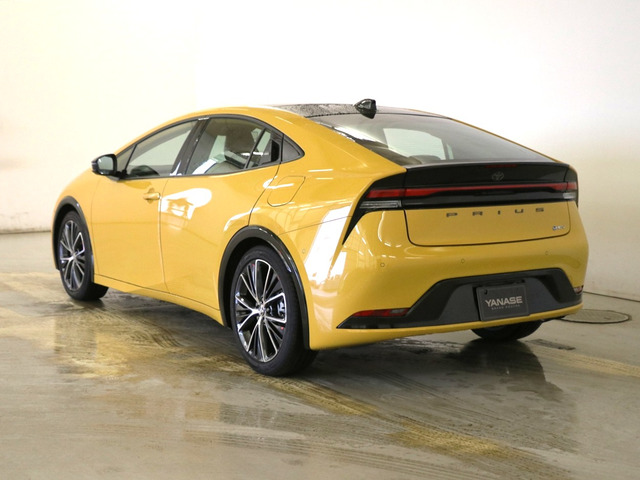 トヨタ プリウス 2.0 Z 340.0万円 令和7年(2025年) 神奈川県 中古車