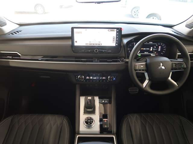 アウトランダーPHEV 2.4 P 4WD