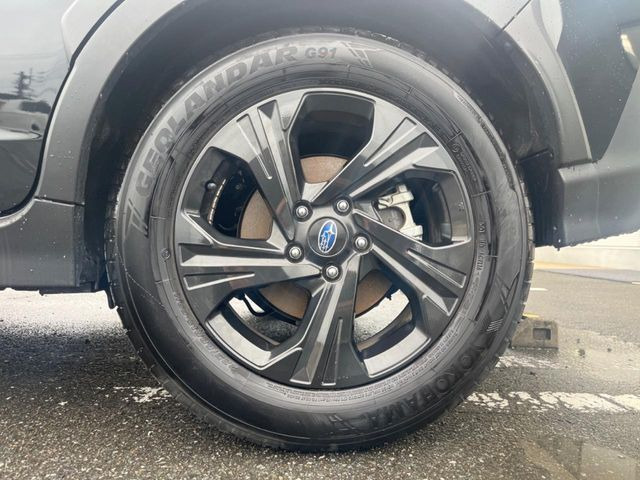 �y����17�C���`�A���~�z�C�[���z�O�ςɃ}�b�`���������A���~�z�C�[���𑕒����Ă���܂��B�e��ЊO�A���~�z�C�[����A�X�^�b�h���X�^�C�����戵�����Ă���܂��B���񂲑��k����������