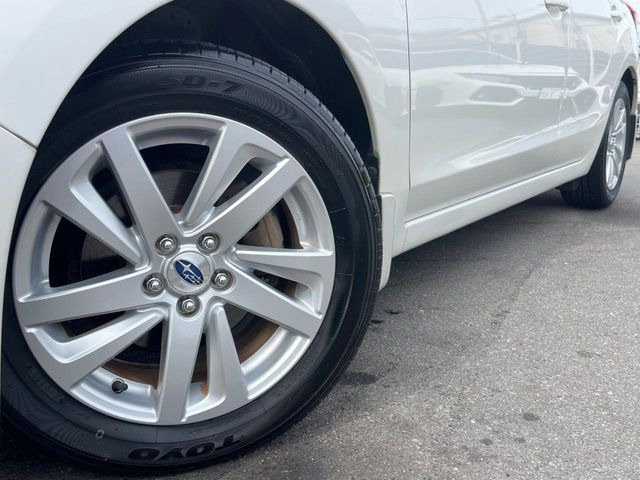 �y����16�C���`�A���~�z�C�[���z�O�ςɃ}�b�`���������A���~�z�C�[���𑕒����Ă���܂��B�e��ЊO�A���~�z�C�[����A�X�^�b�h���X�^�C�����戵�����Ă���܂��B���񂲑��k����������