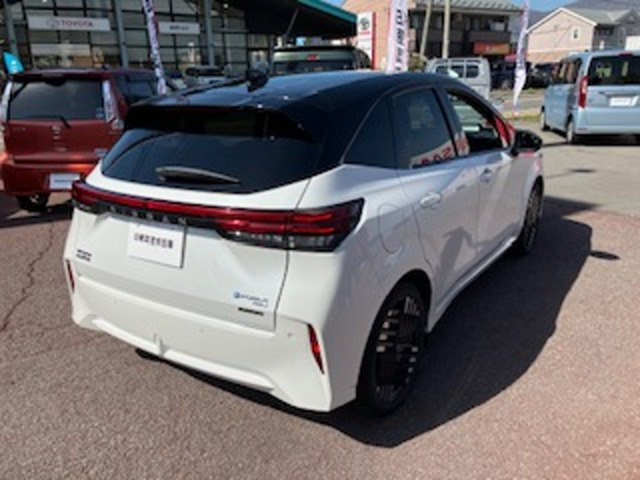 ノートオーラ1.2 G FOUR レザーエディション 4WD