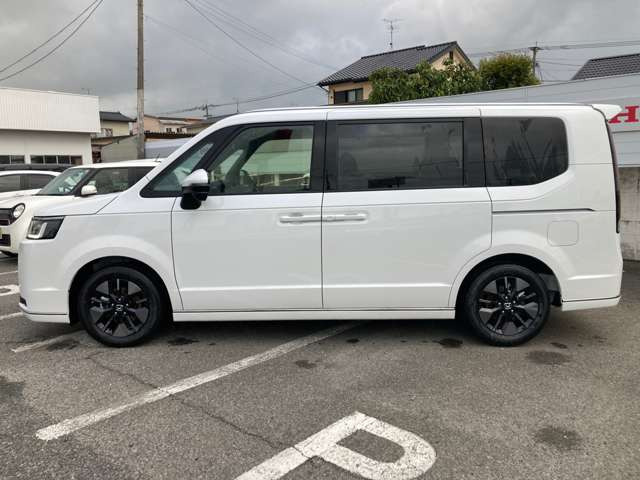 ステップワゴン2.0 e:HEV スパーダ 30周年特別仕様車