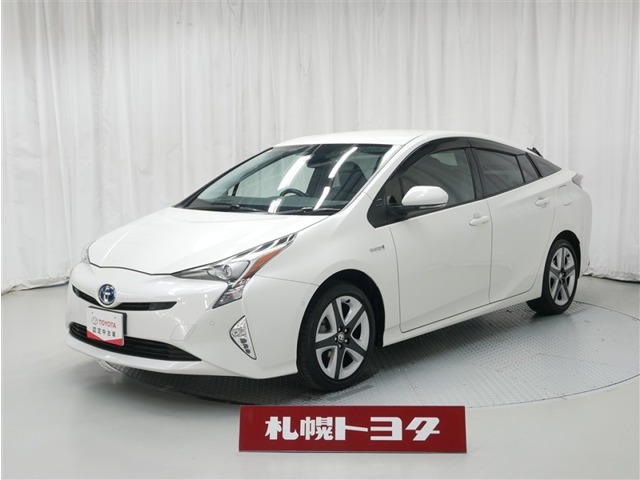 プリウス1.8 A ツーリングセレクション E-Four 4WD