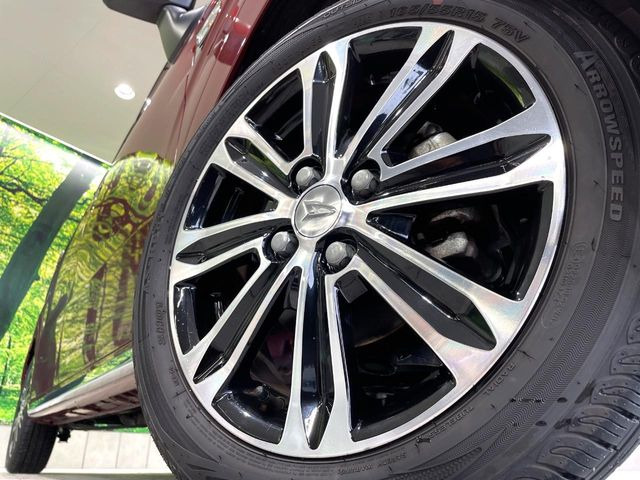 �y����15�C���`�A���~�z�C�[���z�O�ςɃ}�b�`���������A���~�z�C�[���𑕒����Ă���܂��B�e��ЊO�A���~�z�C�[����A�X�^�b�h���X�^�C�����戵�����Ă���܂��B���񂲑��k����������