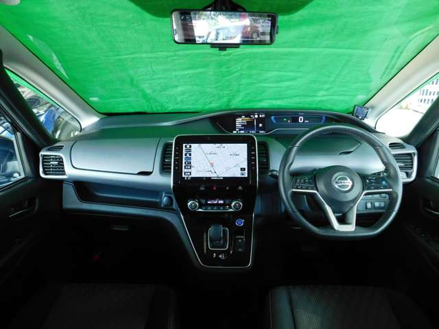 セレナ1.2 e-POWER ハイウェイスターV アーバンクロム