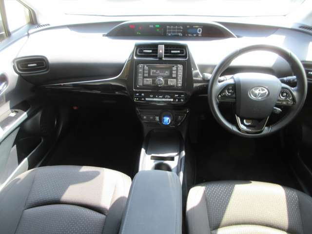 プリウス1.8 S E-Four 4WD